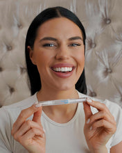 Load image into Gallery viewer, 2 HeySmile Premium Teeth Whitening Pens
